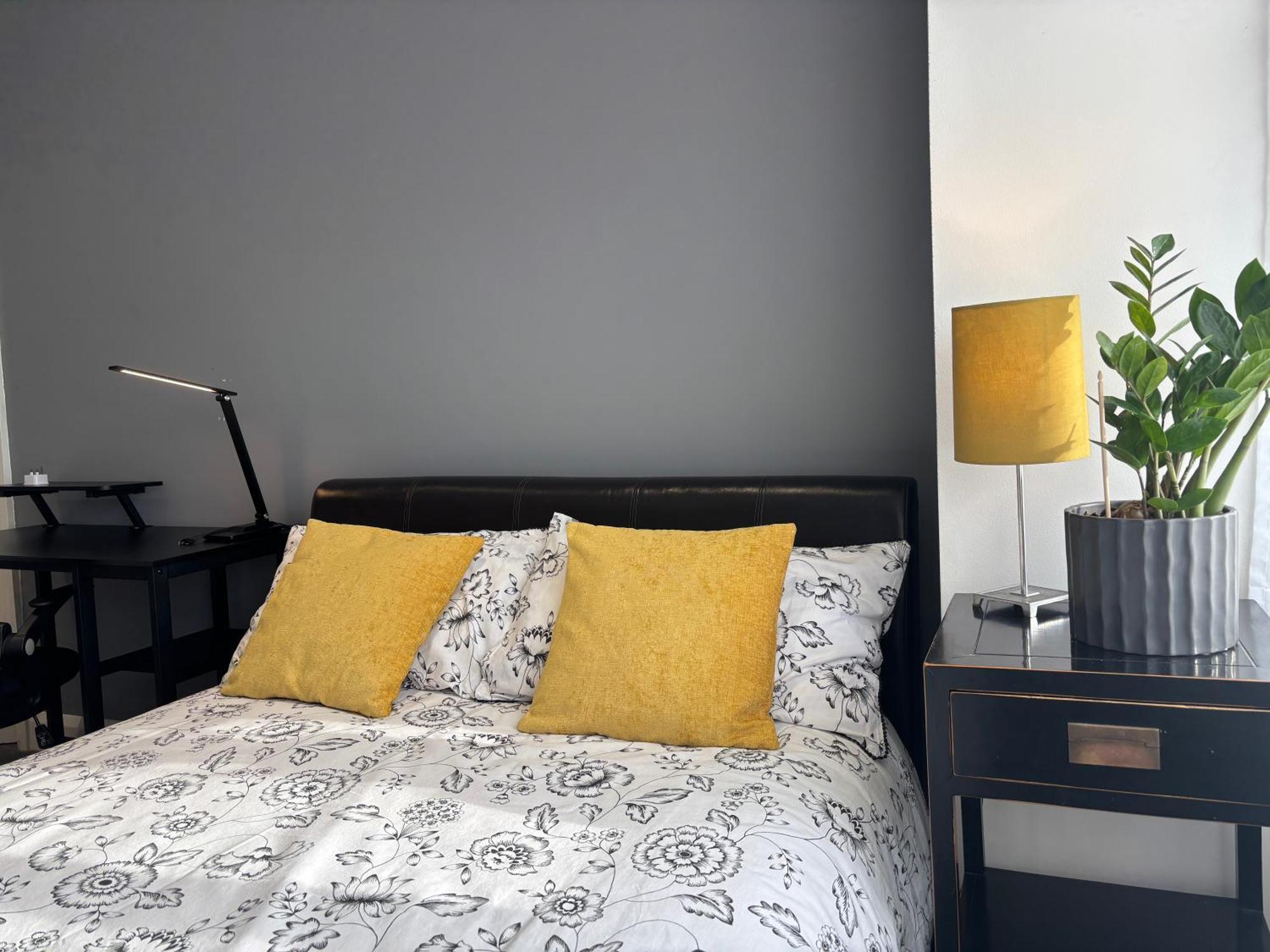 Entire House Floor Perfect For Couples & Freelancers - Available For Single Too Affittacamere Londra